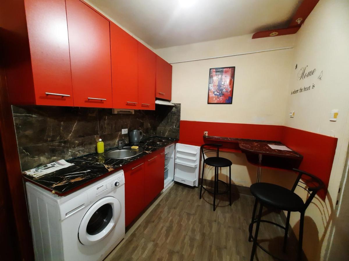 Midnight Cats' Apartment In Rynok Square Світло Є Завжди! Lviv Eksteriør bilde